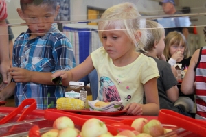 District’s fresh food school meals program highlighted