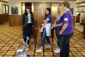 Duniway’s Aftershock robotics team visits Capitol