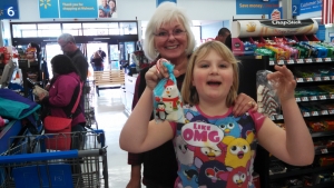 Rotary volunteers take students shopping