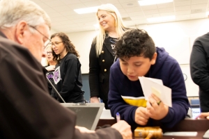 School board declares “Hands & Words Are Not for Hurting” Week