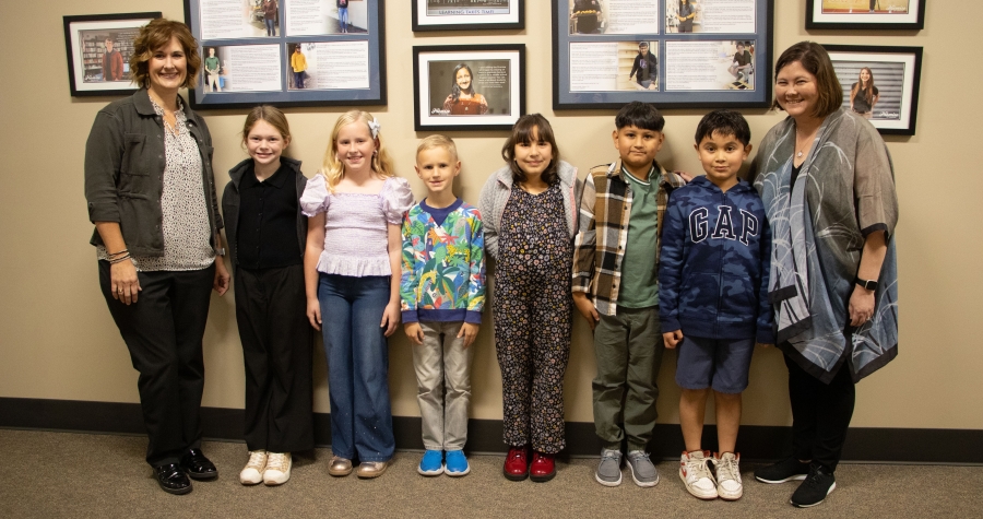 Bulldogs Visit School Board